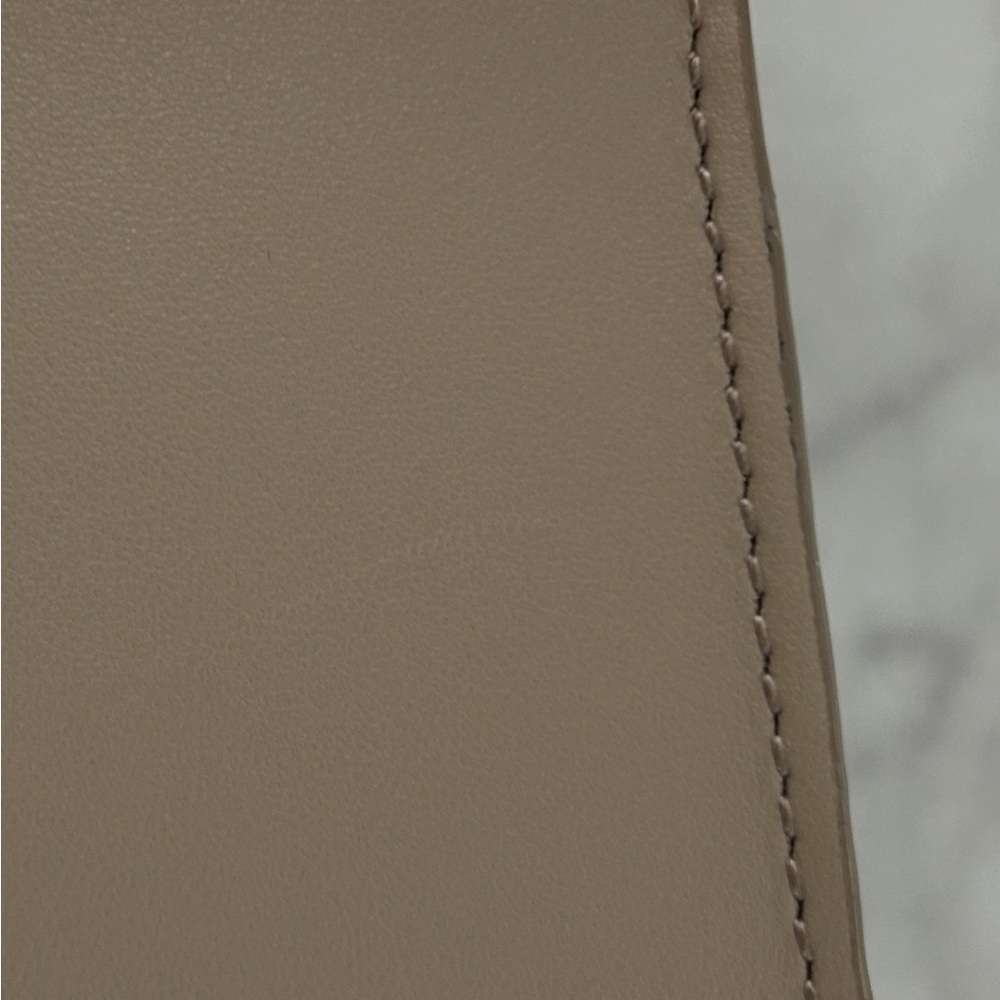 DeMellier Nano Montreal in Taupe - Picture 9 of 10